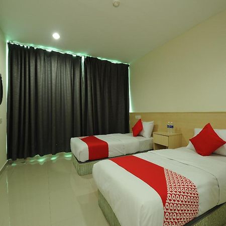 Oyo 1055 Batu Caves Star Hotel Exterior foto